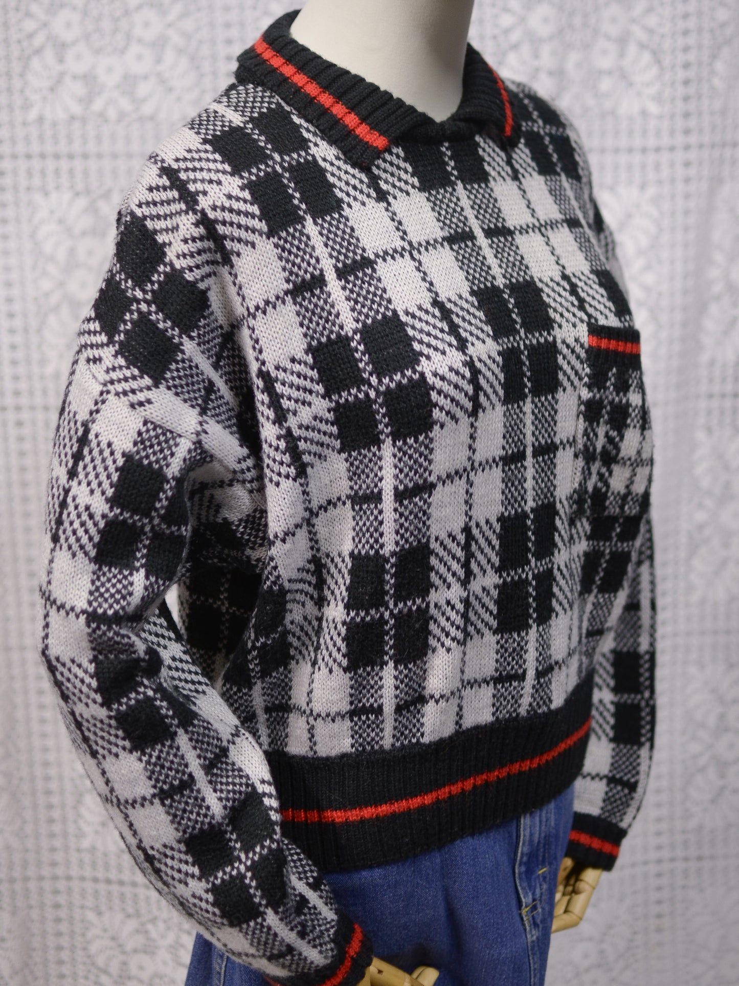 Y2K Liz Claiborne black, white and red tartan cropped collared jumper