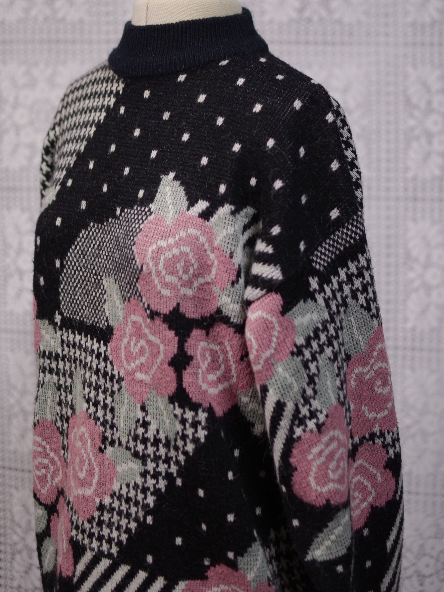 1980s Honey black, white and rose pink floral, polkadot and houndstooth long jumper