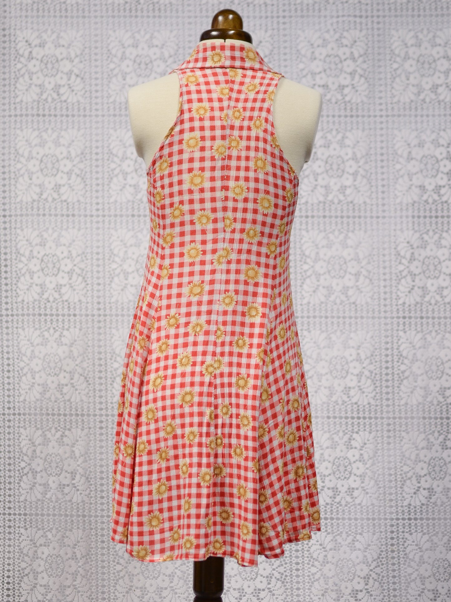 1990s red and white gingham daisy print collared sleeveless mini dress