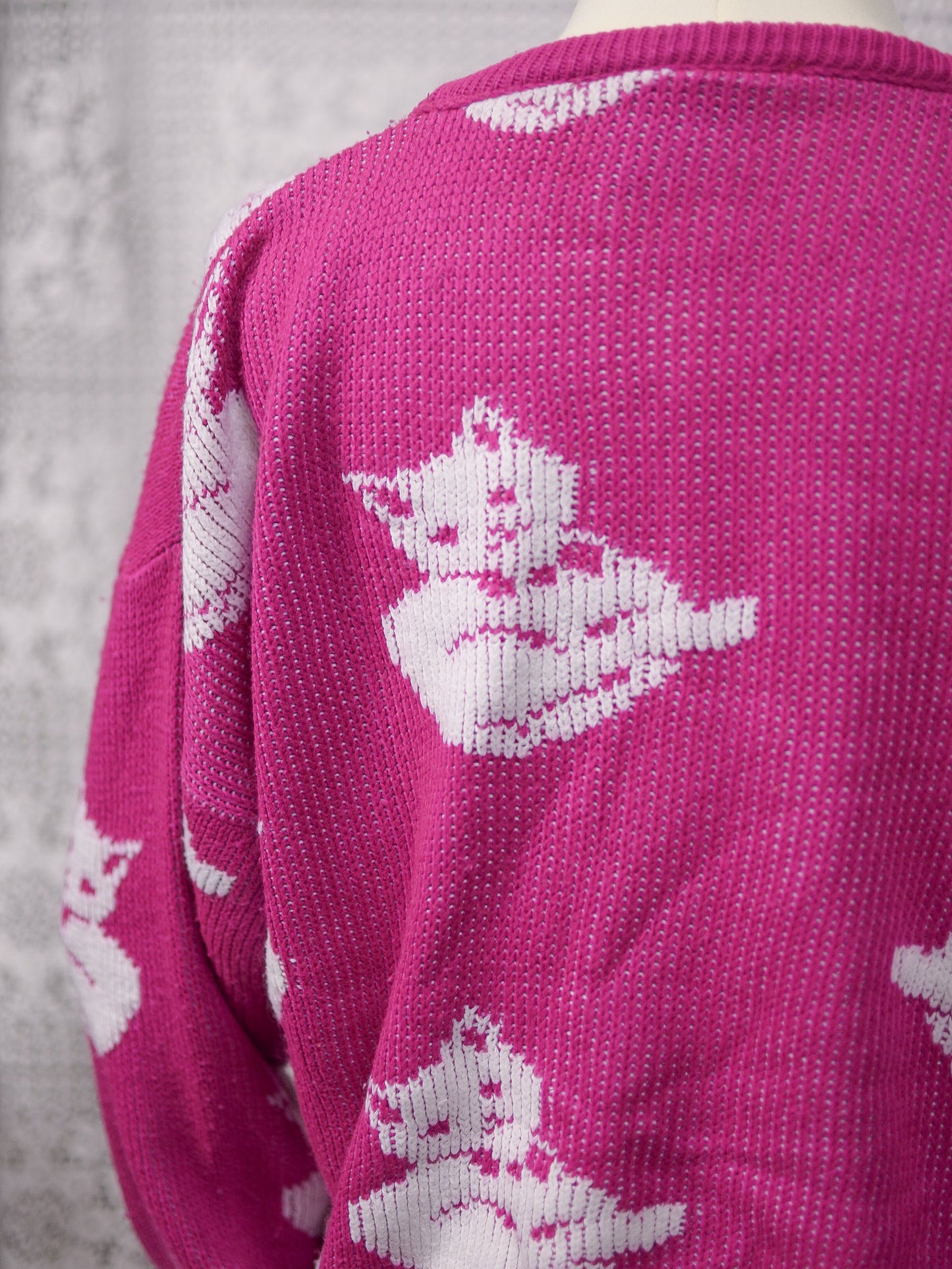 1980s pink and white cat jumper