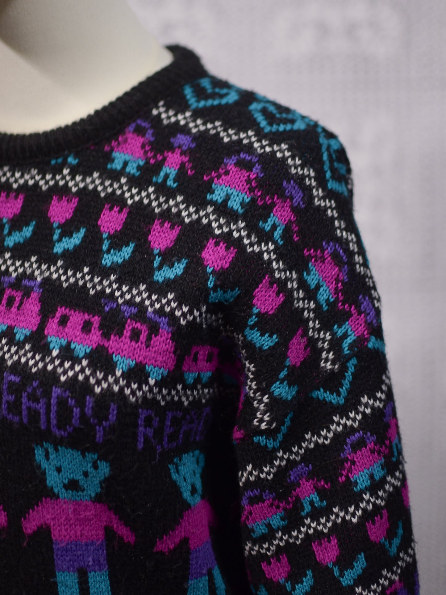 1980s black, pink and purple teddy bear novelty jumper