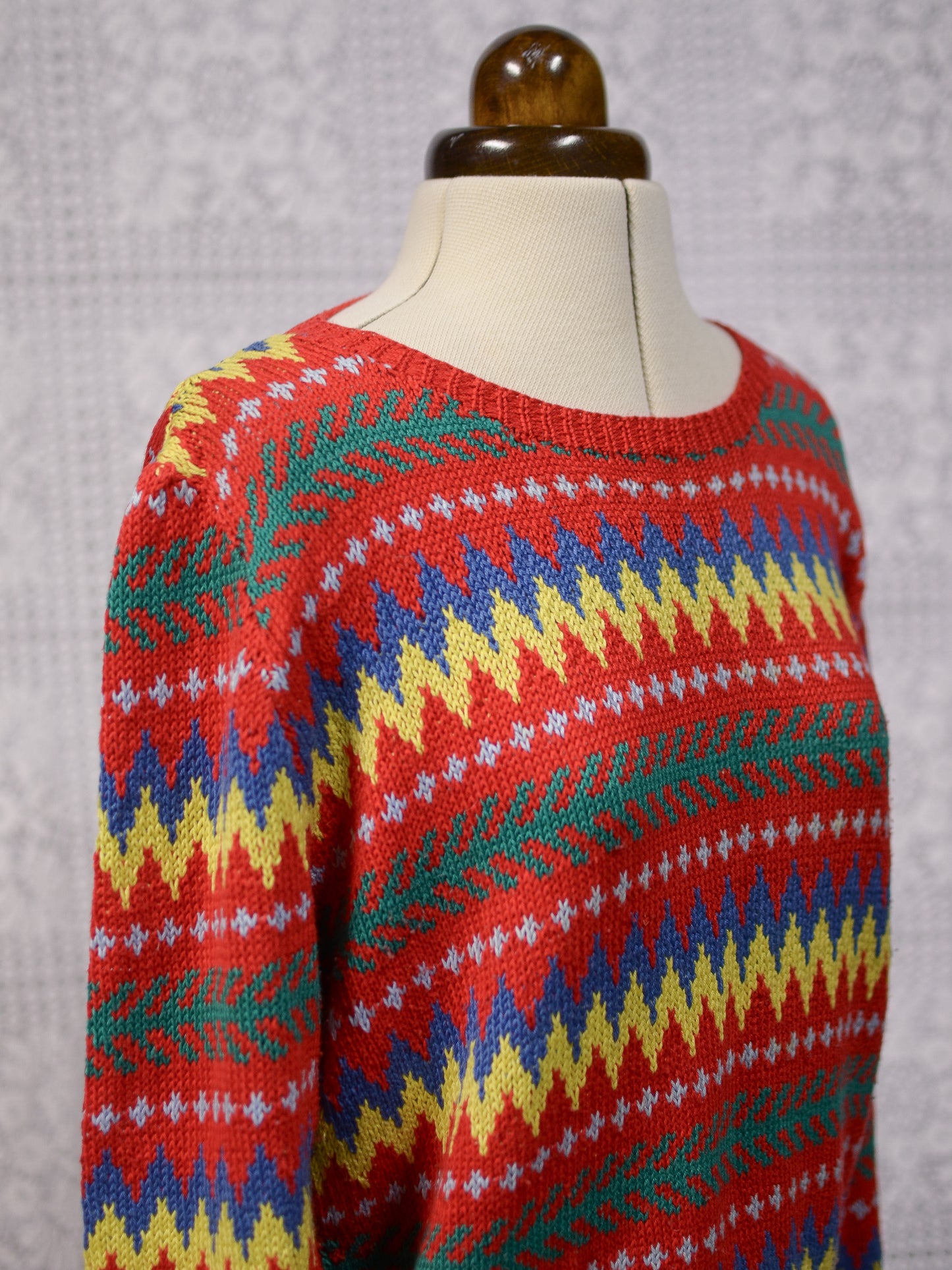 1970s 80s Edina and Lena red, yellow, green and blue hand knitted zigzag cotton jumper