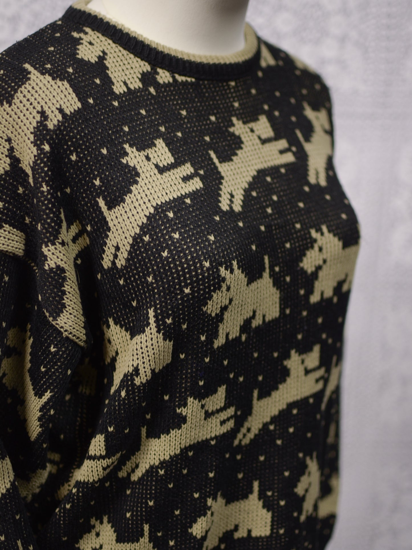 1980s black and brown scottie dog pattern novelty jumper