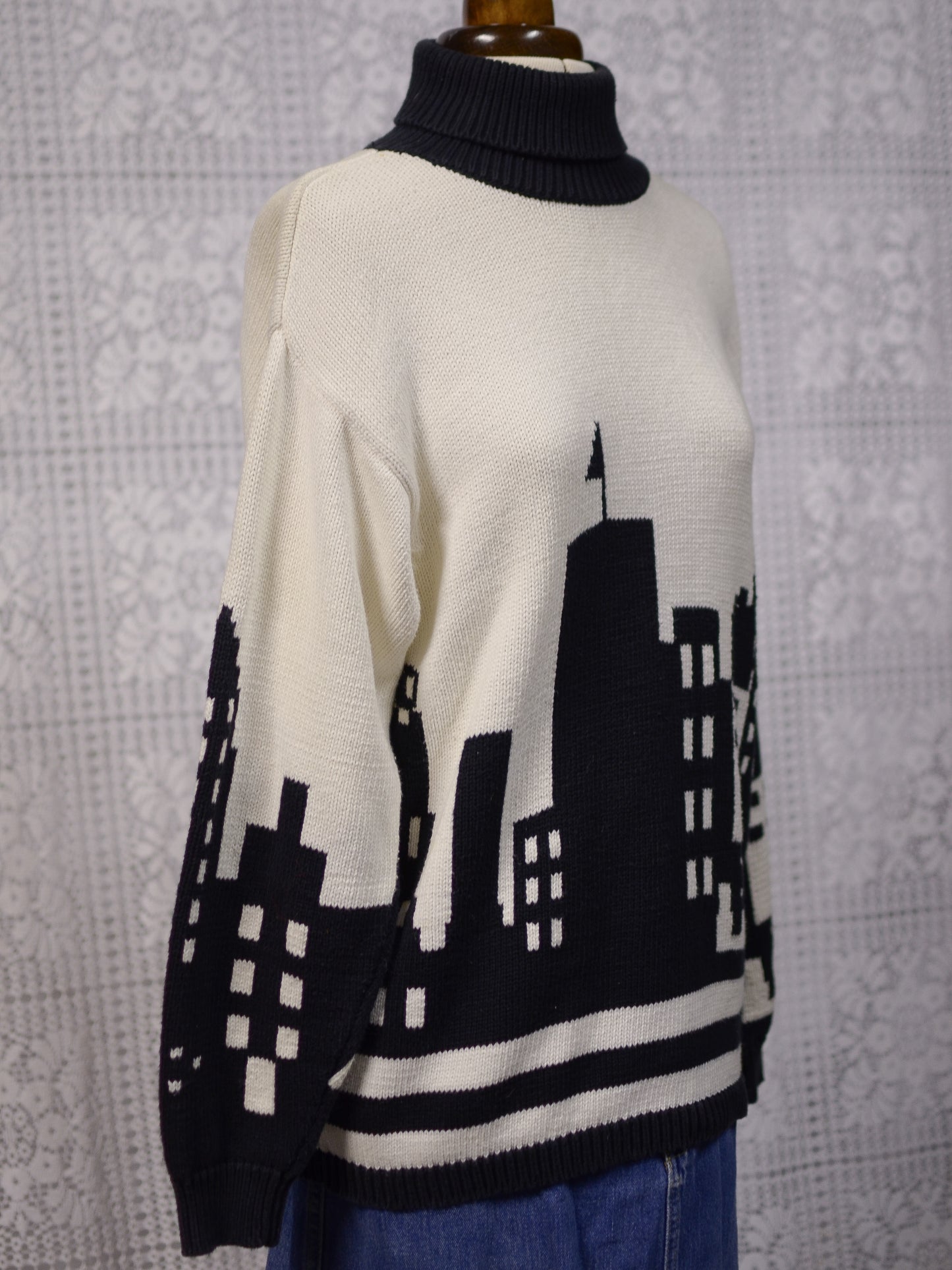 1980s Liz Claiborne black and white skyscraper pattern colour block cotton jumper