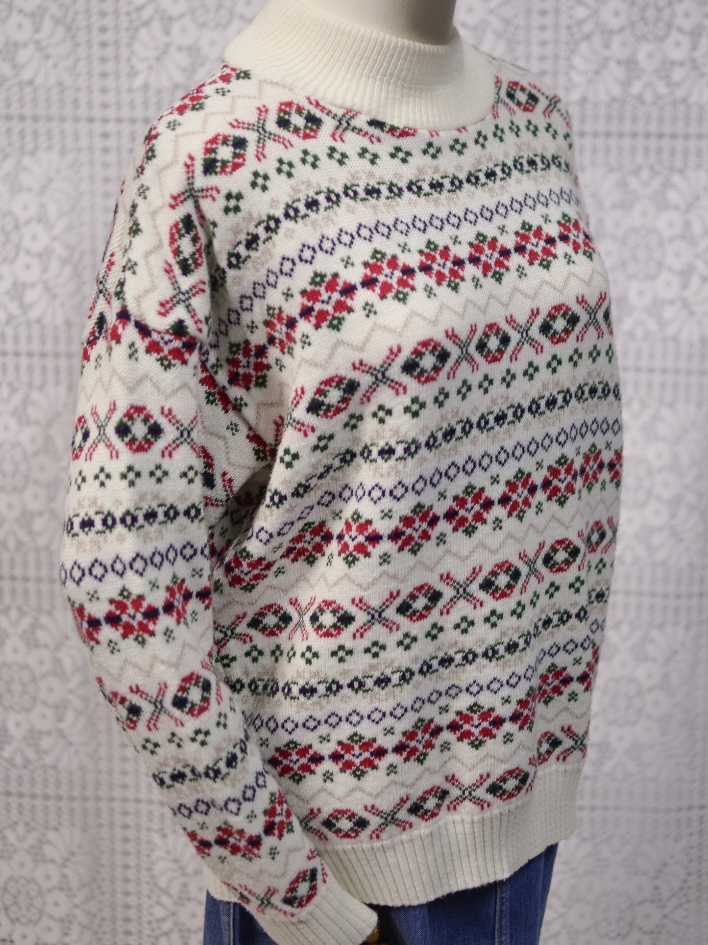 1990s C&A cream, red and green nordic pattern festive jumper