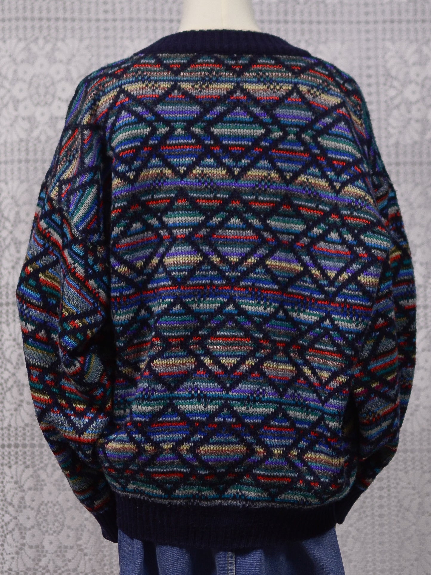 1990s Italian navy blue rainbow geometric pattern jumper