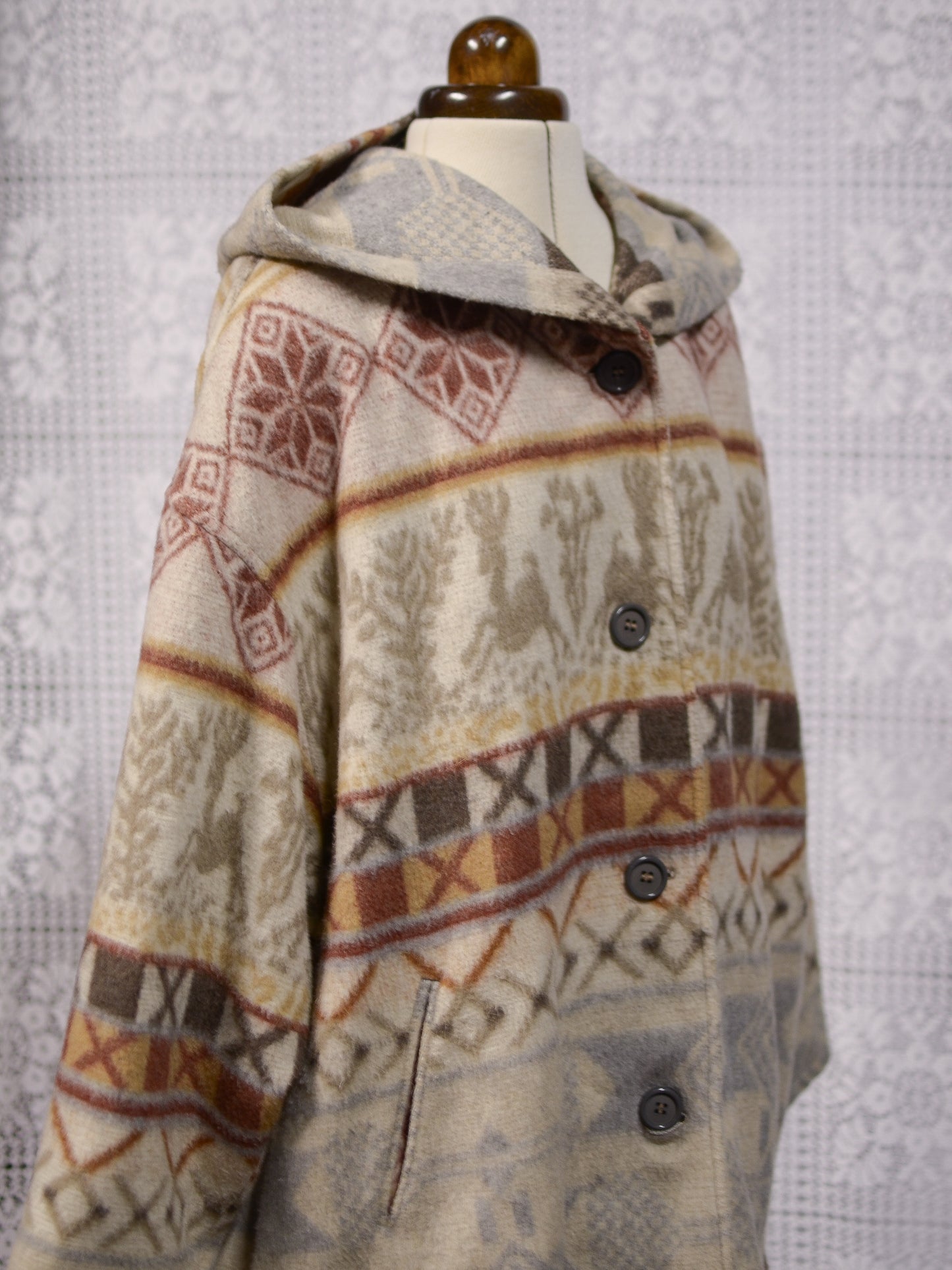 Y2K C&A retro style cream and brown festive reindeer snowflake pattern hooded coat