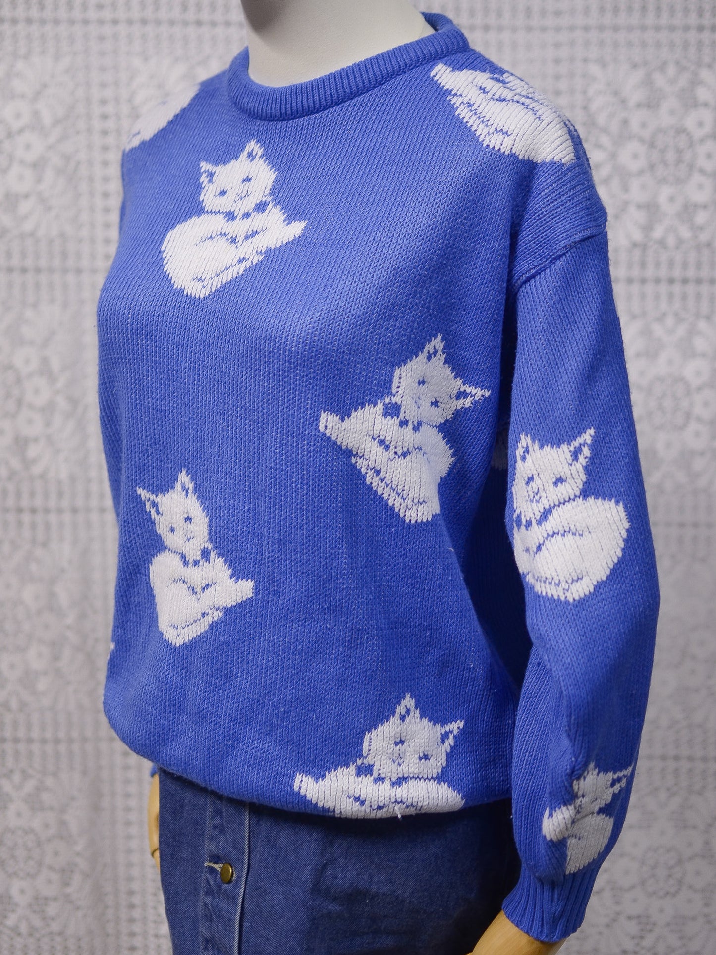 1980s blue and white cat jumper