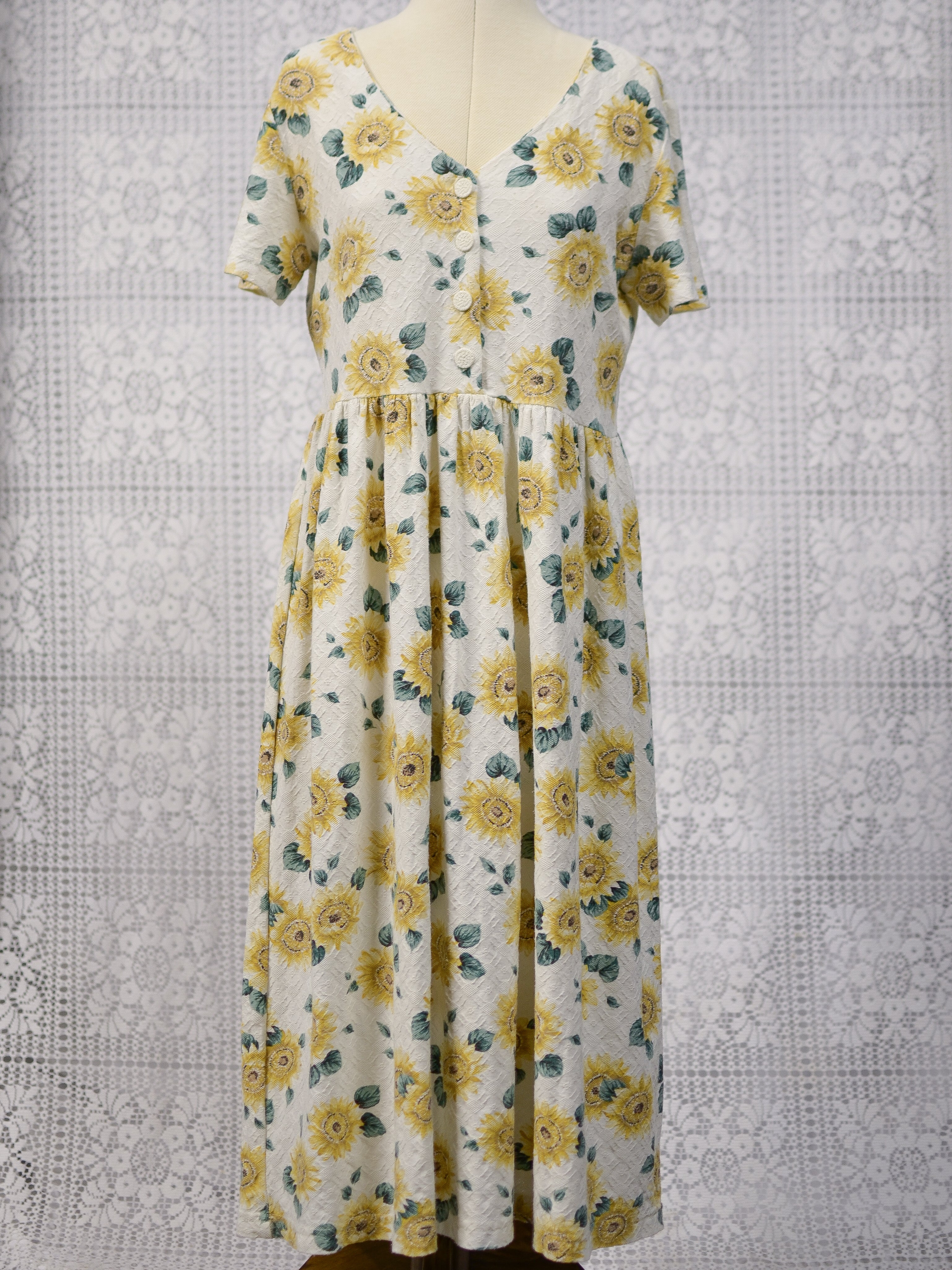 1990s cream and yellow sunflower print short sleeve lace maxi dress frockvintage