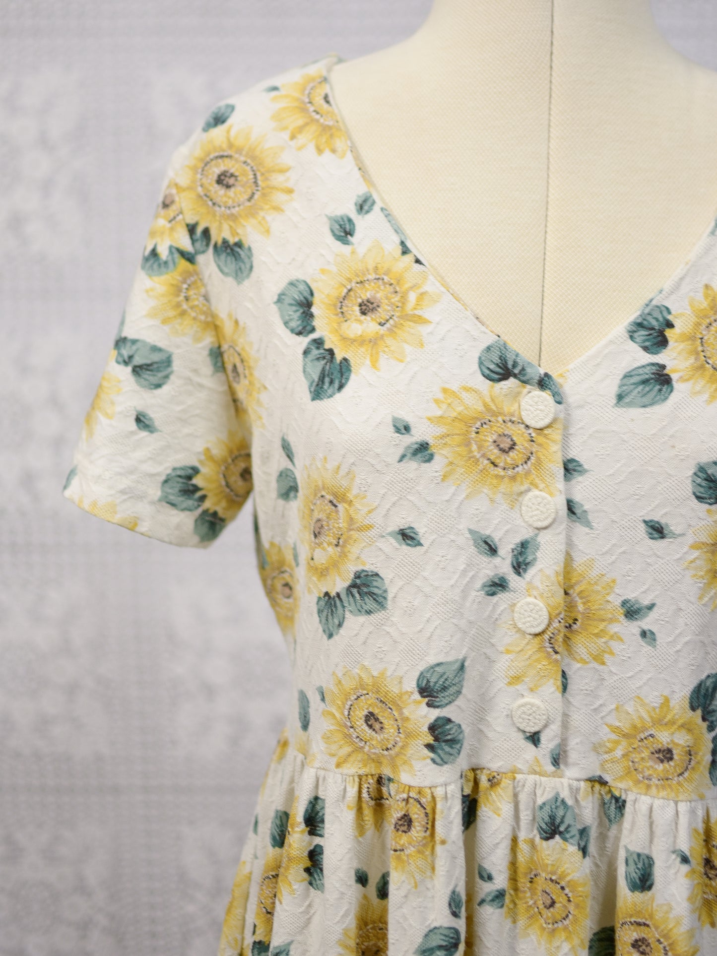 1990s cream and yellow sunflower print short sleeve lace maxi dress