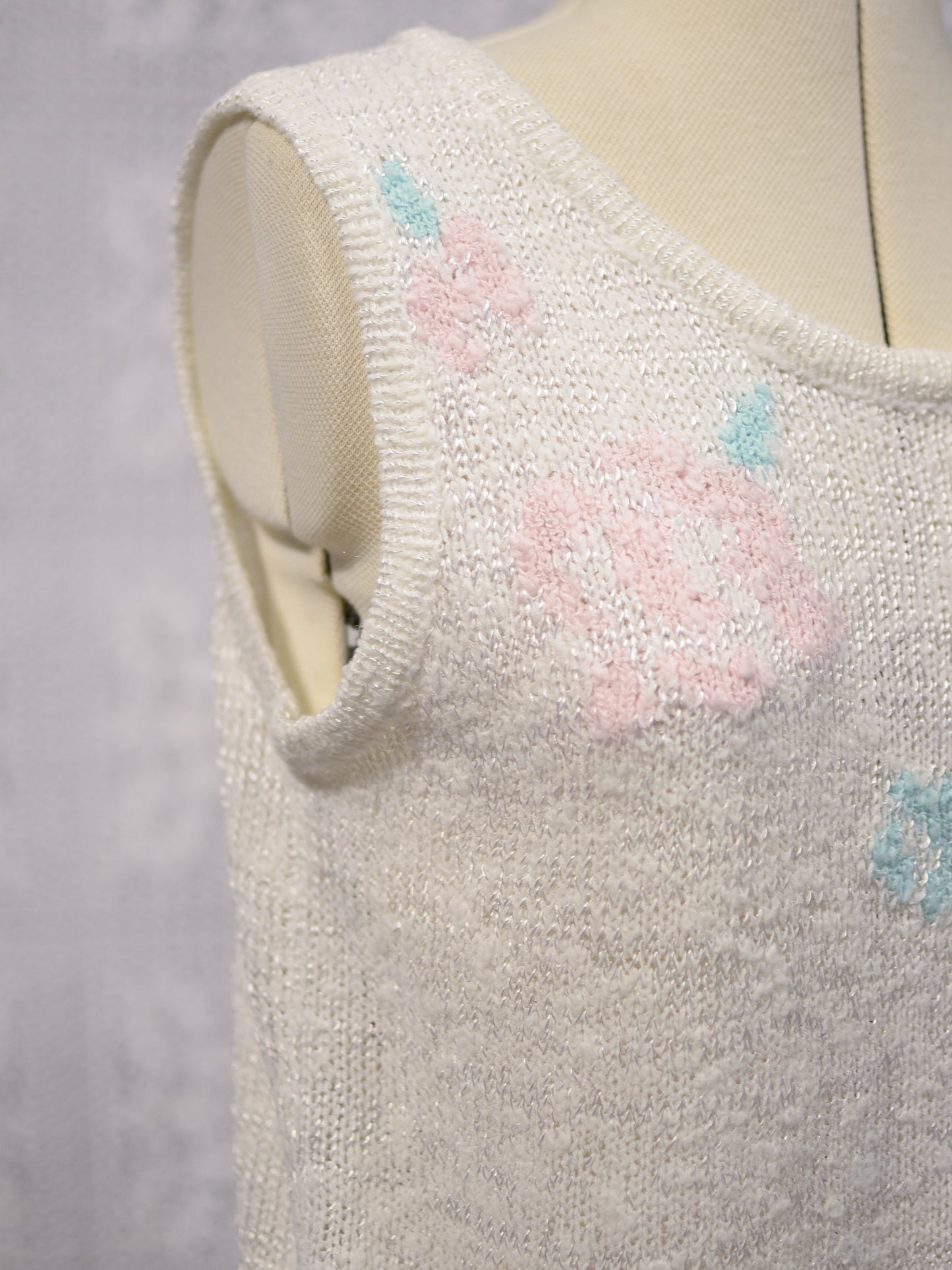 1980s BHS white and pink rose pattern knitted vest top