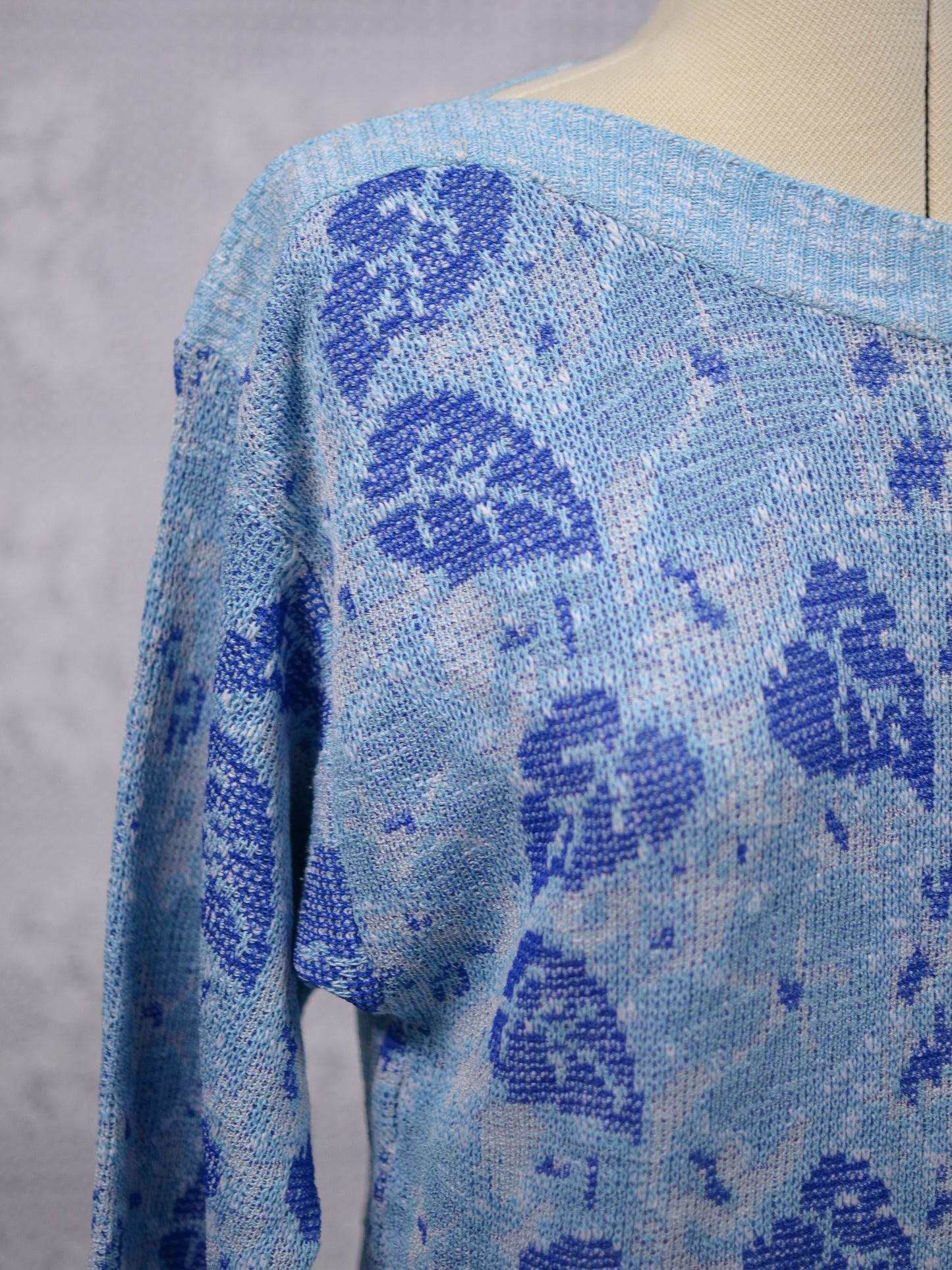 1980s blue monstera leaf pattern boat neck jumper