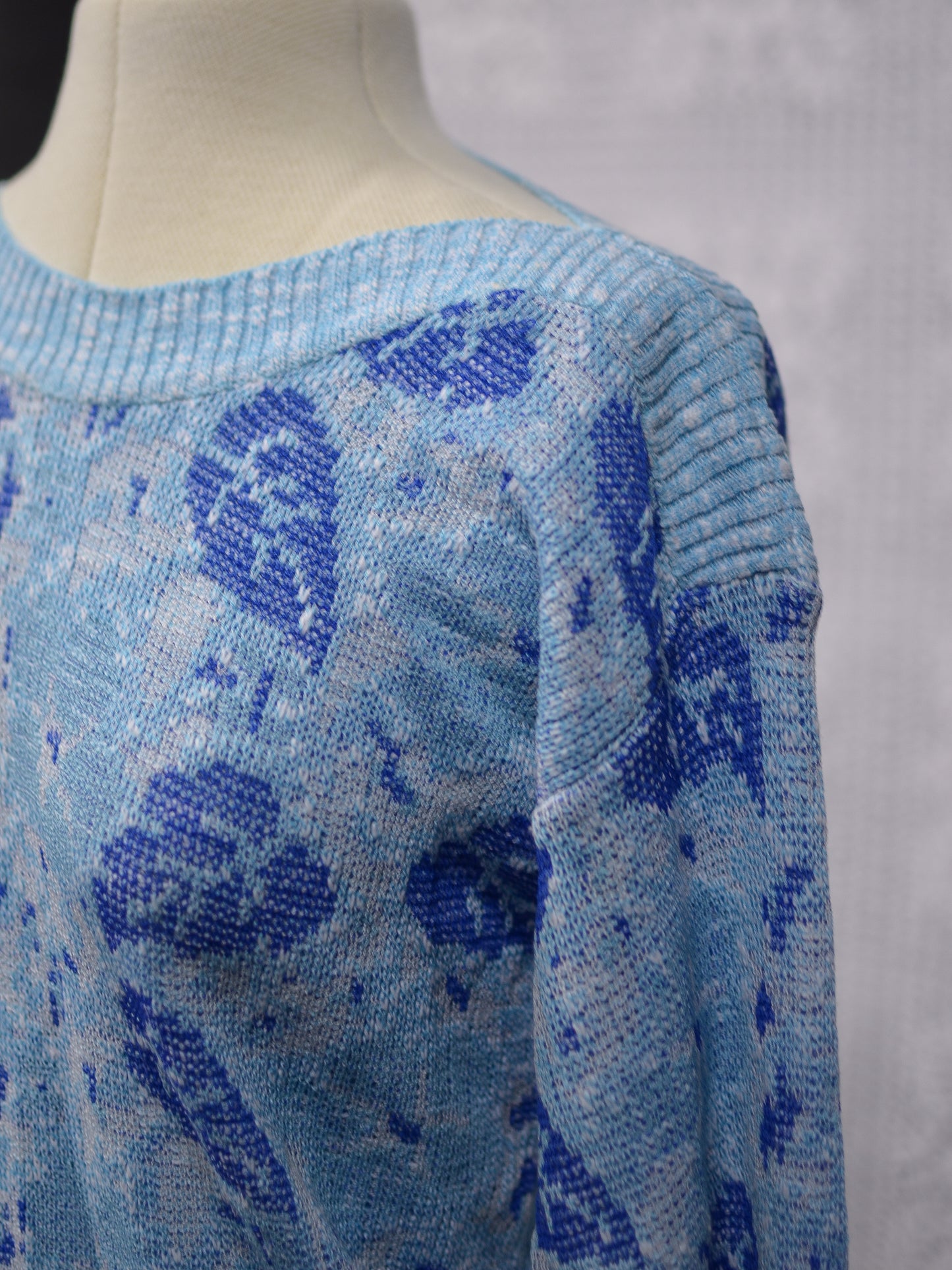 1980s blue monstera leaf pattern boat neck jumper