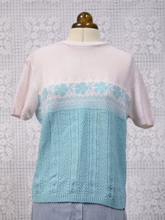 1980s mint green and cream leaf print short sleeve jumper