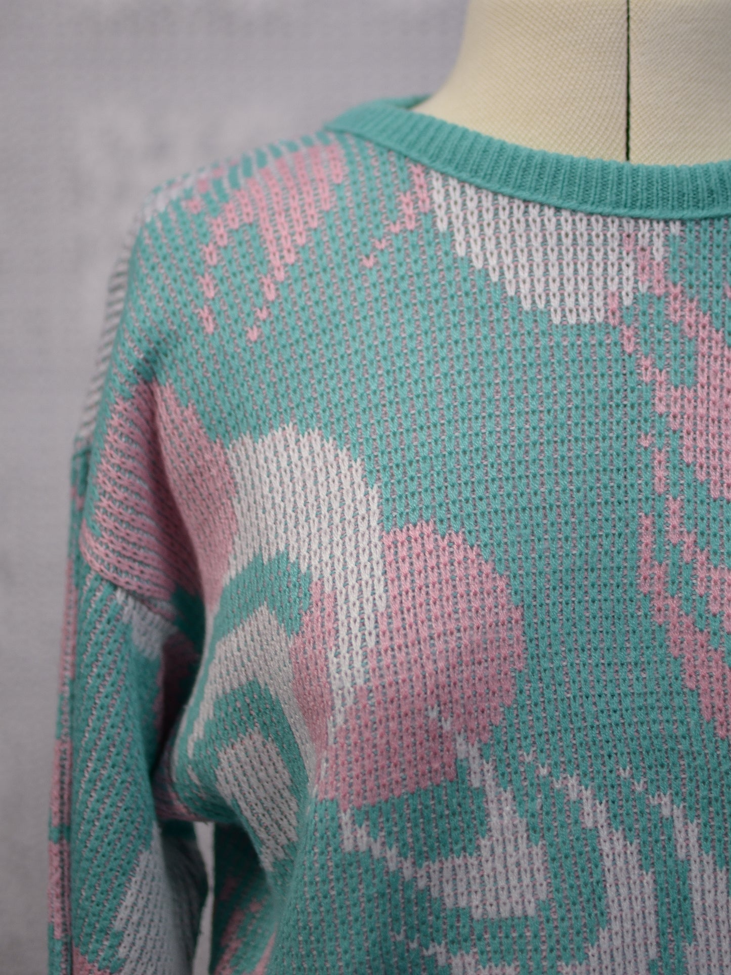 1980s mint green, pink and white abstract pattern jumper