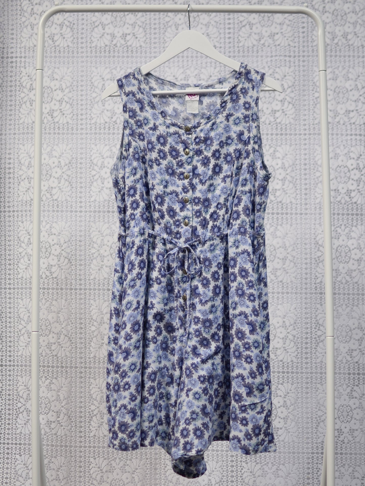 1990s white and blue daisy print sleeveless tie waist playsuit