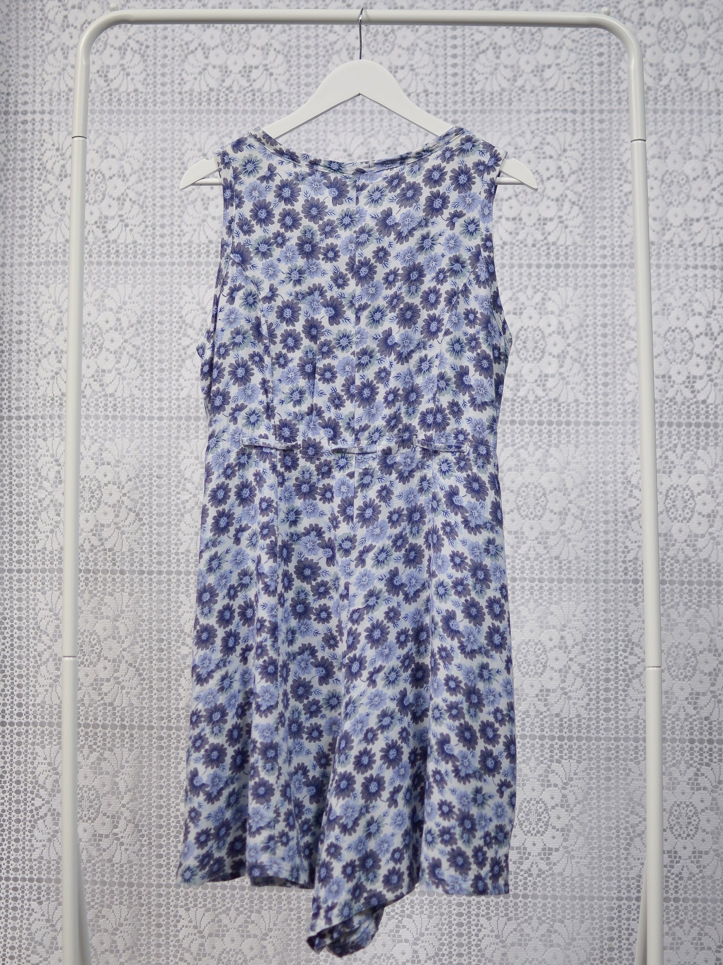 1990s white and blue daisy print sleeveless tie waist playsuit