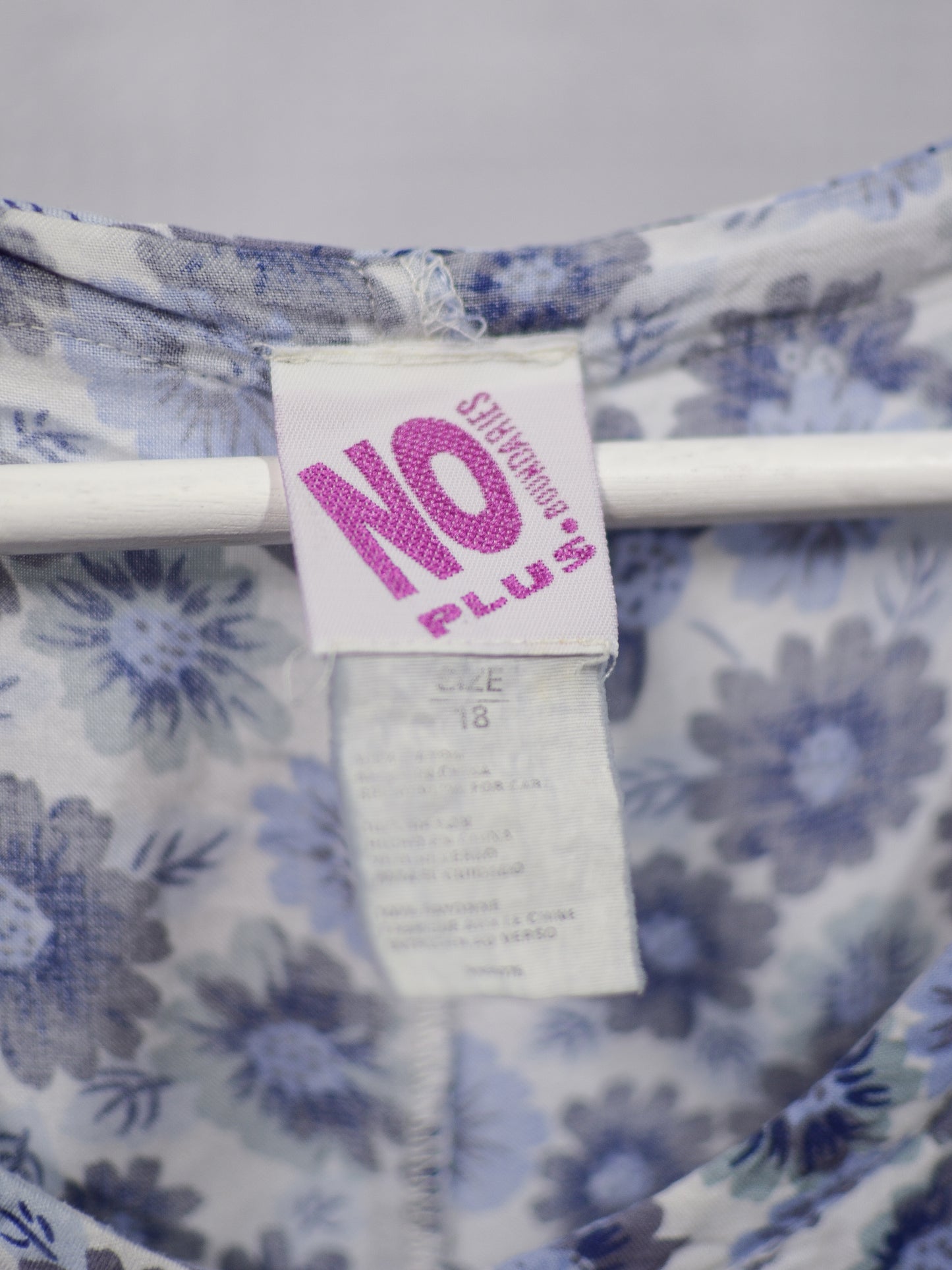 1990s white and blue daisy print sleeveless tie waist playsuit