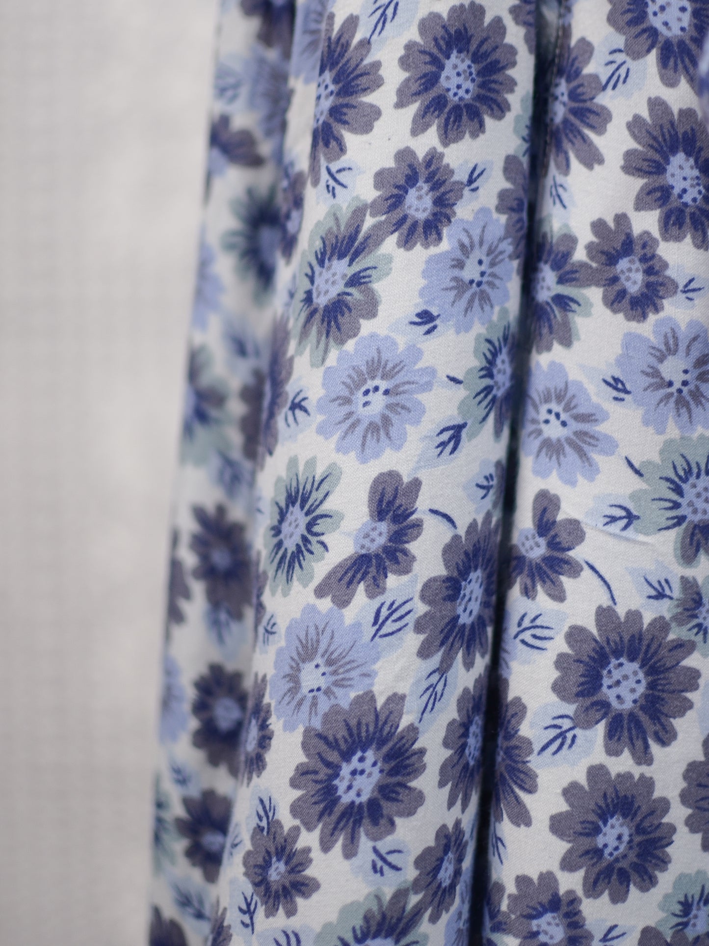 1990s white and blue daisy print sleeveless tie waist playsuit