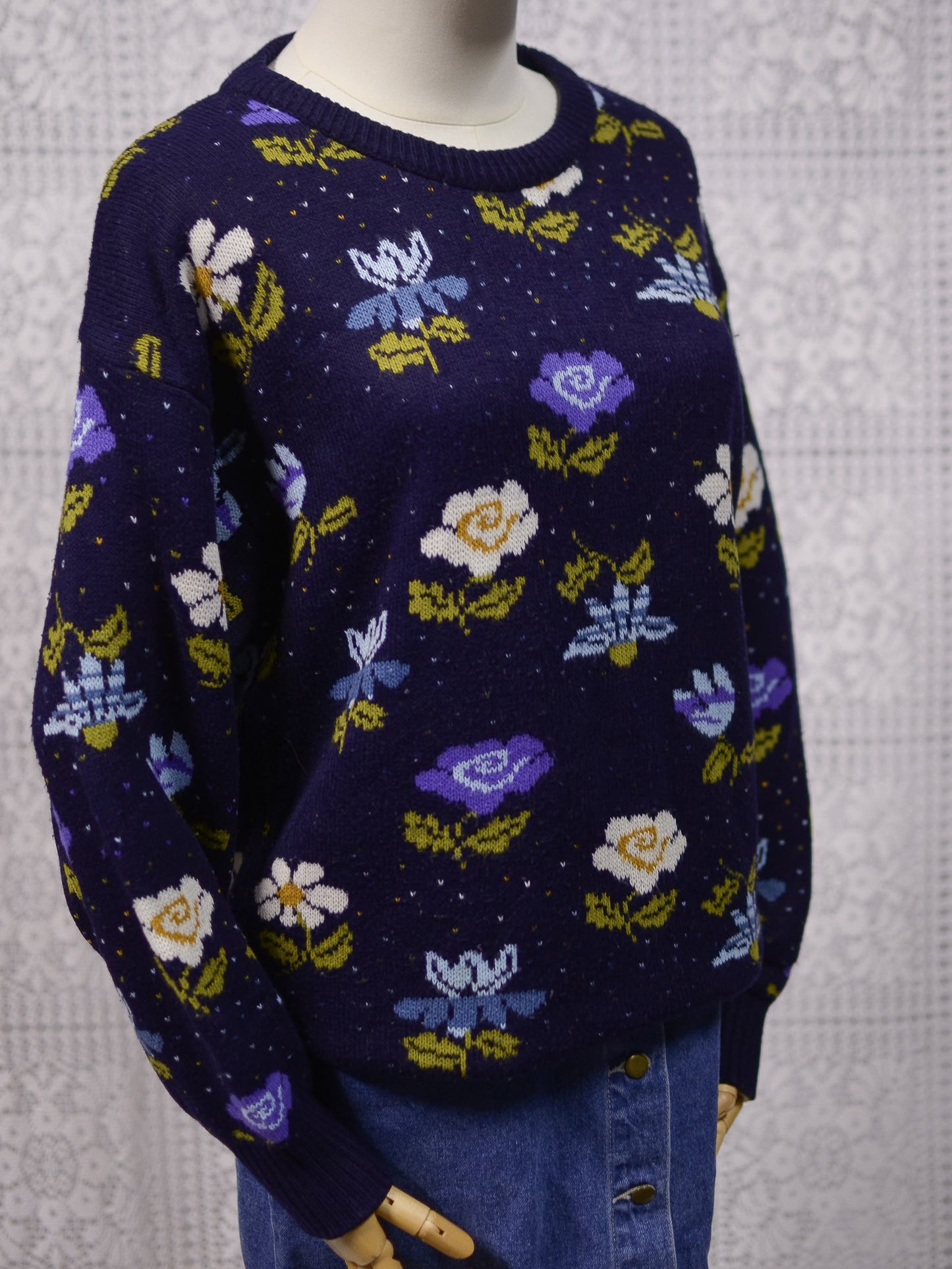 1980s navy blue, purple and white floral pattern jumper