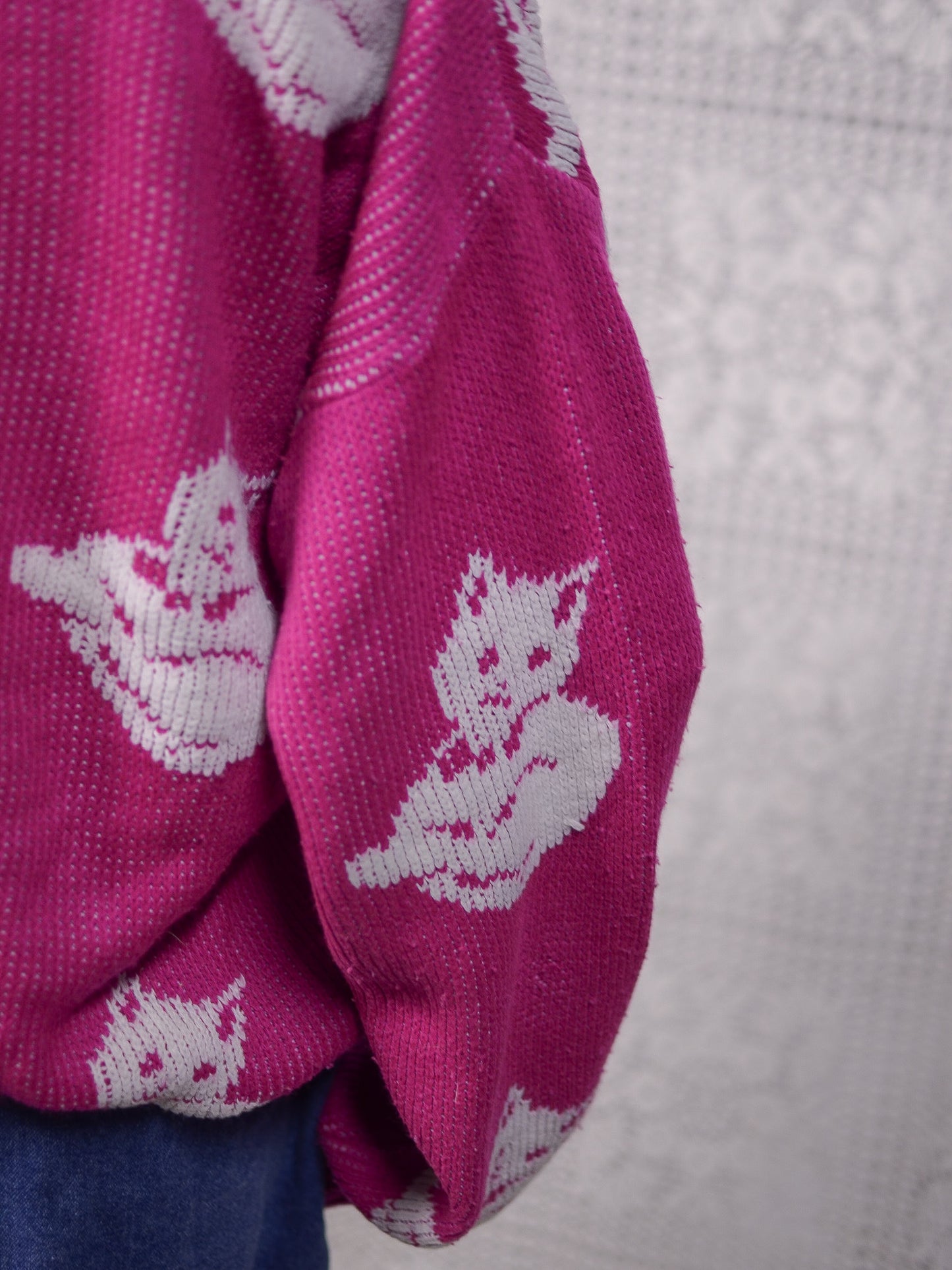 1980s pink and white cat jumper