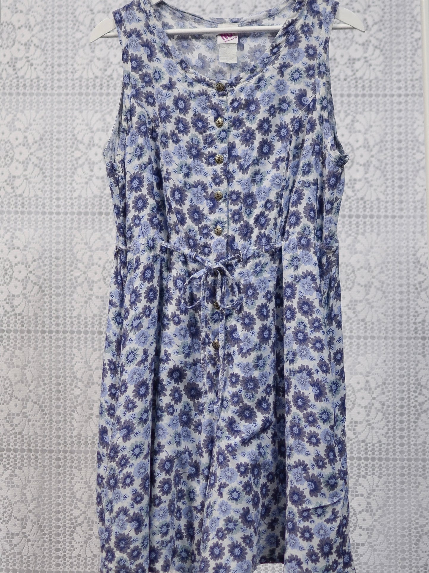 1990s white and blue daisy print sleeveless tie waist playsuit