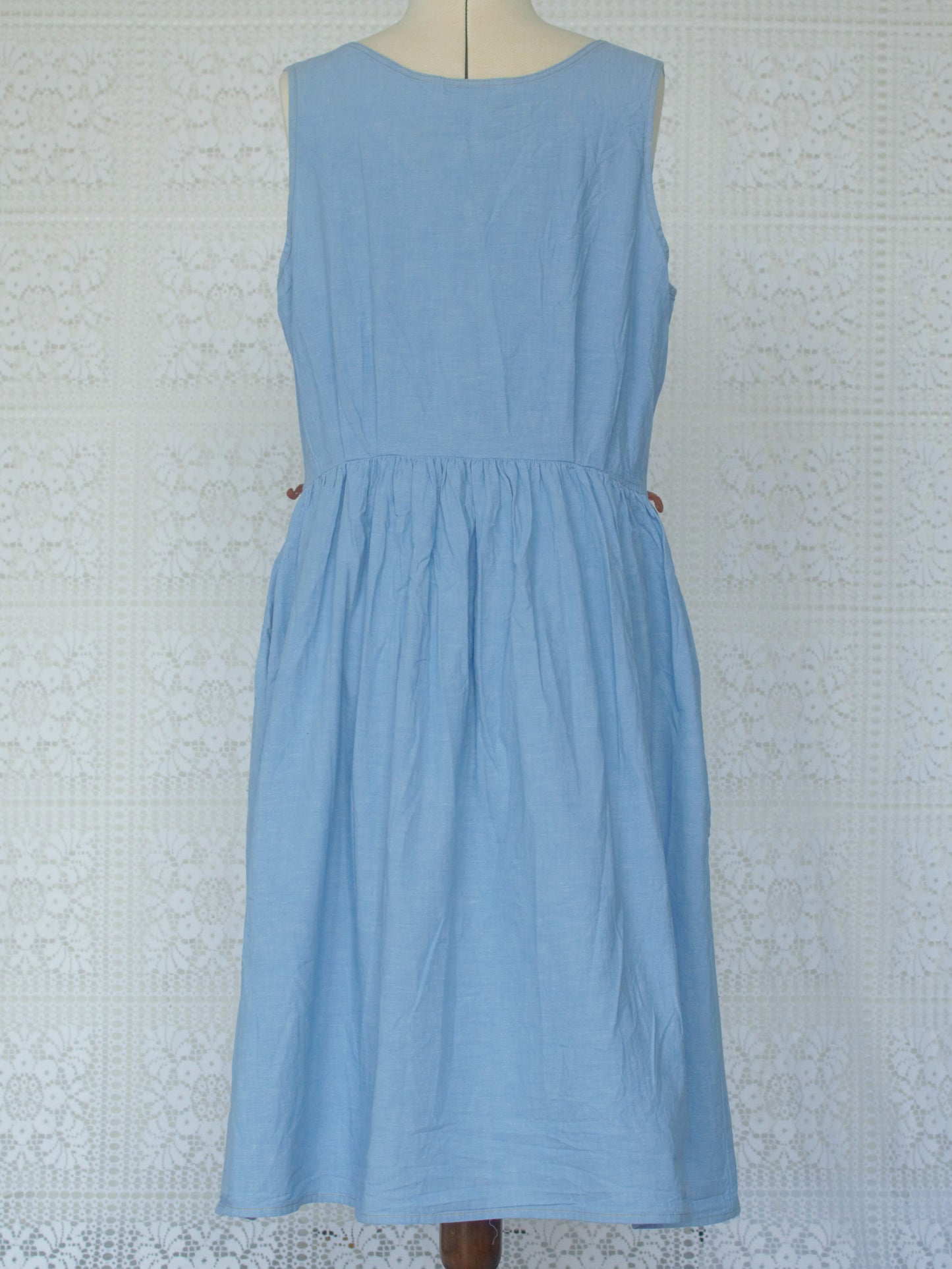 1990s St Michael light blue chambray cotton sleeveless smock dress